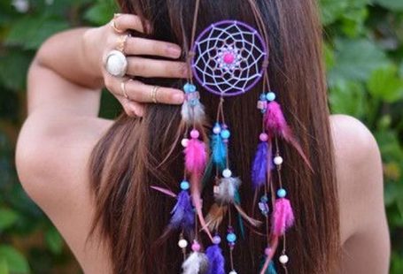 Impressive Looks With Dreamcatcher Headband ★ See more: glaminati.com/...