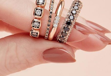 24 Unique Black Diamond Engagement Rings ❤️ black diamond engagement rings wedding set gold simple ❤️ More on the blog: ohsoperfectpropos...