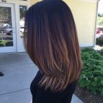 30+ gerade mittlere Länge Frisuren für Frauen attraktiv aussehen - #attraktiv #Aussehen #frauen #Frisuren #für