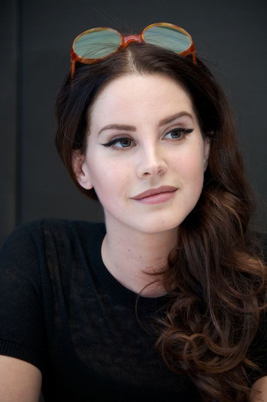lana del rey eyeliner