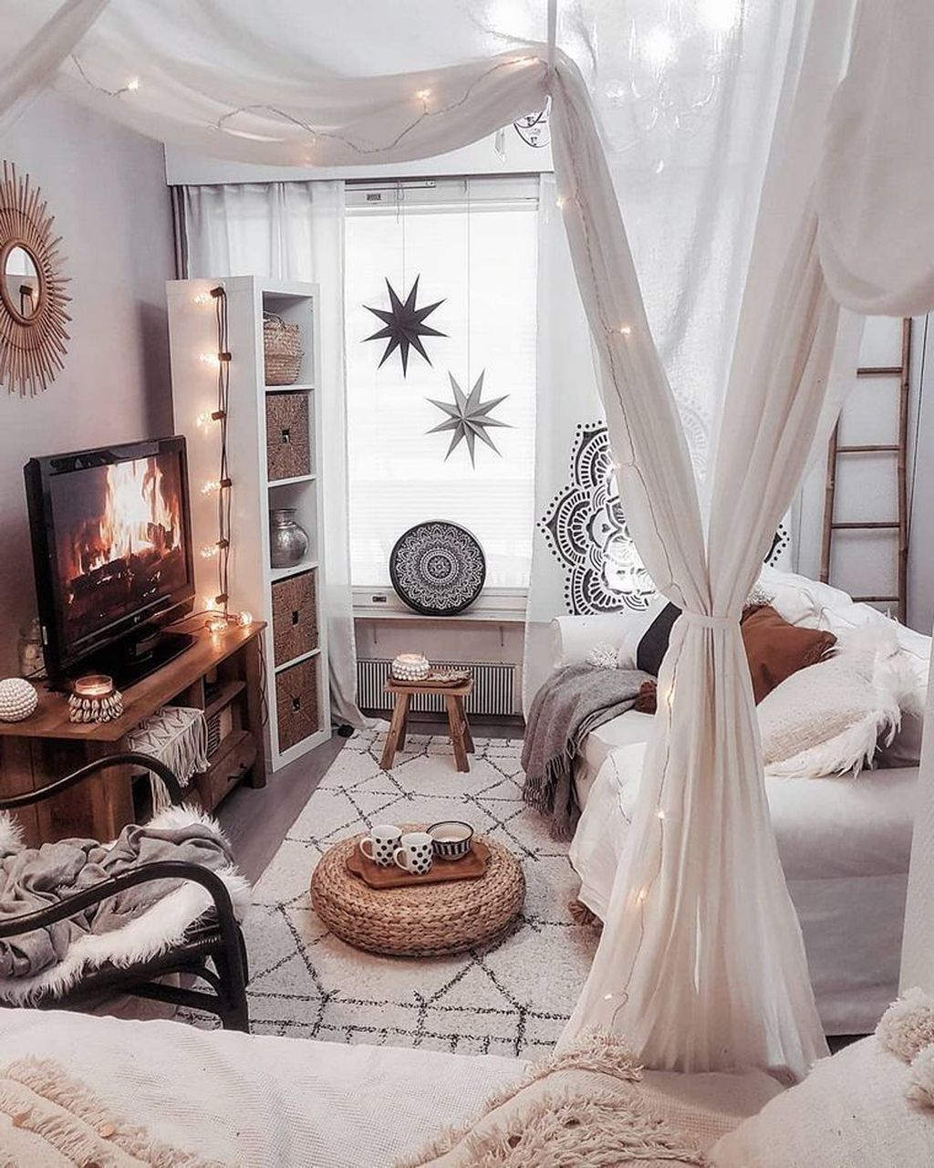 31 Lovely Bohemian Bedroom Decor Ideas You Have To See - Bohemians do not follow trends or patterns. They have shades of bright magnificence and shabby eclecticism in an artistic combination. Rather, bohemia...