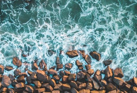 5 Wallpapers That Will Look Perfect On Your iPhone