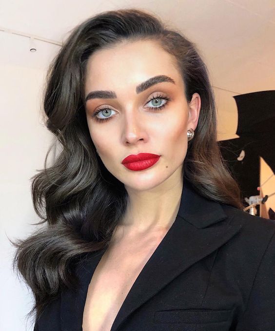 6 Beauty Mistakes That Add Years To Your Face