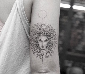 9 Beautiful and Scary Medusa Tattoo Designs