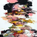 L’artiste coréen Shin KwangHo réalise des peintures au fusain et à la peinture à l’huile. Ses portraits aux figures absentes, dont on semble avoir voulu détruire le vis