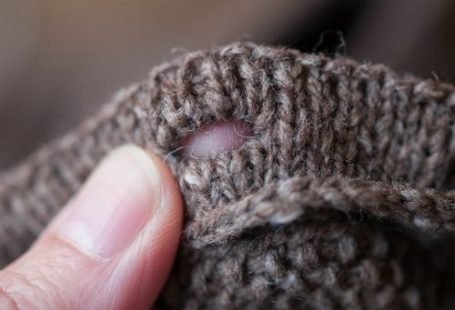 Anna Zilboorgs perfect buttonholes.
