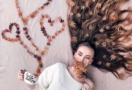 With Lots Of Creativity And Lightness, Woman Makes Incredible Photos With Her Hair On Instagram