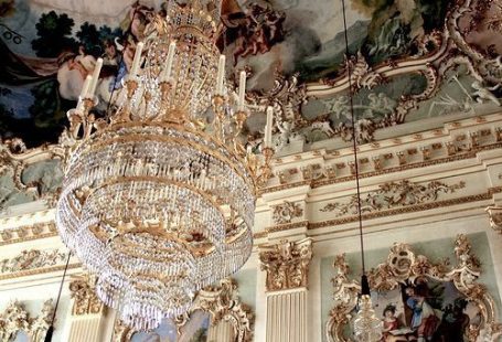 Let yourself be inspired by cultures and artistic expressions from all around the world. // Discover cultural elements and classic ornate design. ✔ Working on a interior design project? Find out the best unique and exquisite furniture at malabar.com.pt // exlusive artisanal