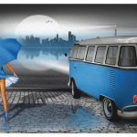 Premium Wandfolie »Mausopardia: Regennacht in Blau mit Bulli T1«