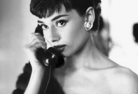 Audrey Hepburn And Her Pet Fawn Ip