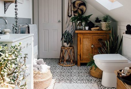 Was für ein wundervolles Badezimmer! All diese Pflanzen, dieser wunderschöne Boden und so gemütlich!, #home