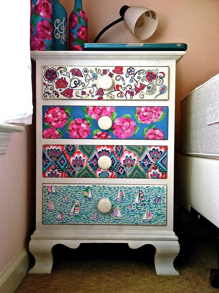 Chest of drawers