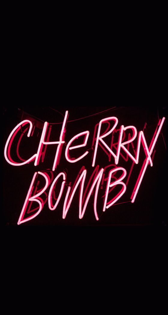 Cherry Bomb: Rosa Neonlicht / Neonlampe. Inspiration.