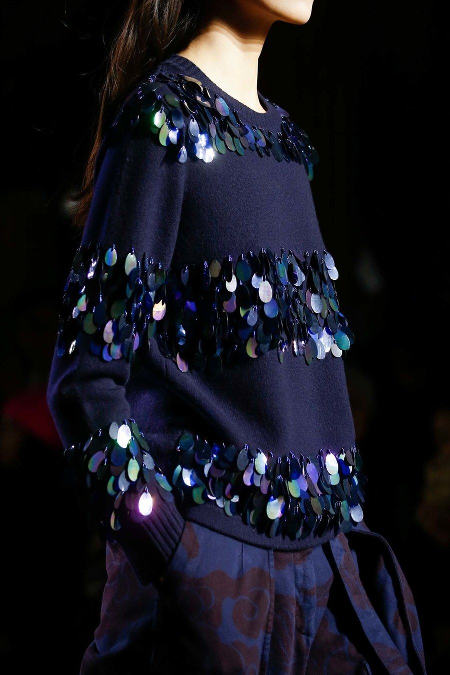 Dries Van Noten Fall 2015 Ready-to-Wear collection, runway looks, beauty, models, and reviews.