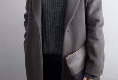 Dunkles Graubraun (Farbpassnummer 6) Kerstin Tomancok / Farb-, Typ-, Stil & Imageberatung