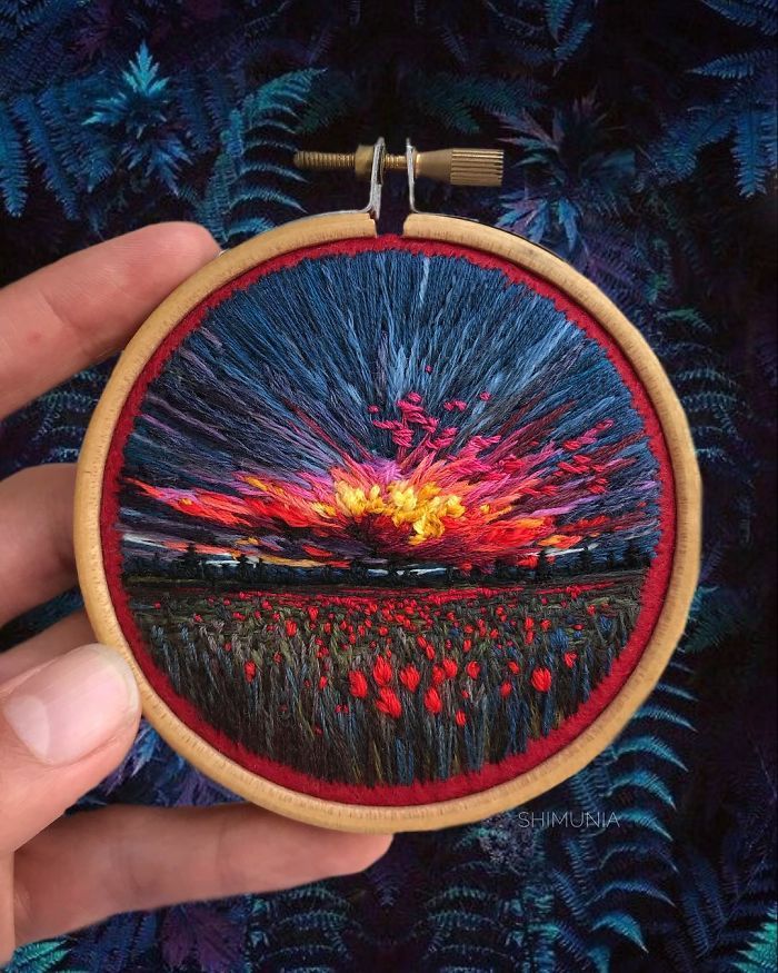 Russian Artist Pushes Embroidery To Its Limits, Making It Look Like Paint