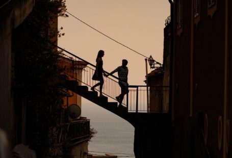 Engagement Session in Positano Italy downotwn.  The Stewarts Roam Photography.