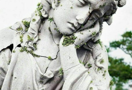 Found this sad Mary in an abandoned church deep in a forest in Costa Rica.
