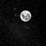 If you look closely you can see Venus to the left of the moon, for she is the brightest light of the night sky and brings the sweetest dreams to those who follow her radiant beauty. Sweet dreams and Goodnight. ❤️