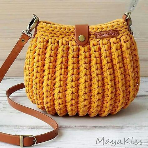 How to Crochet a Beauty and Cute Handbag or Bags? New Season 2019 - Page 21 of 49 - Crochet Blog!
