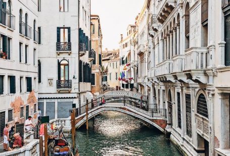 It’s no secret that one of the best things to do in Venice is riding a gondola... - #gondola #Riding #secret #Venice