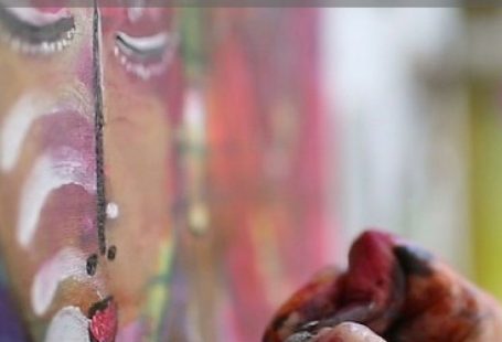 Curious how to keep your paintings feeling fresh? Today on the blog Flora Bowley shares a short video full of tips on the art of adding layers to your brave intuitive paintings. If you’ve ever struggled with muddy colors or experienced creative block, this one’s for you! #florabowley #layering #