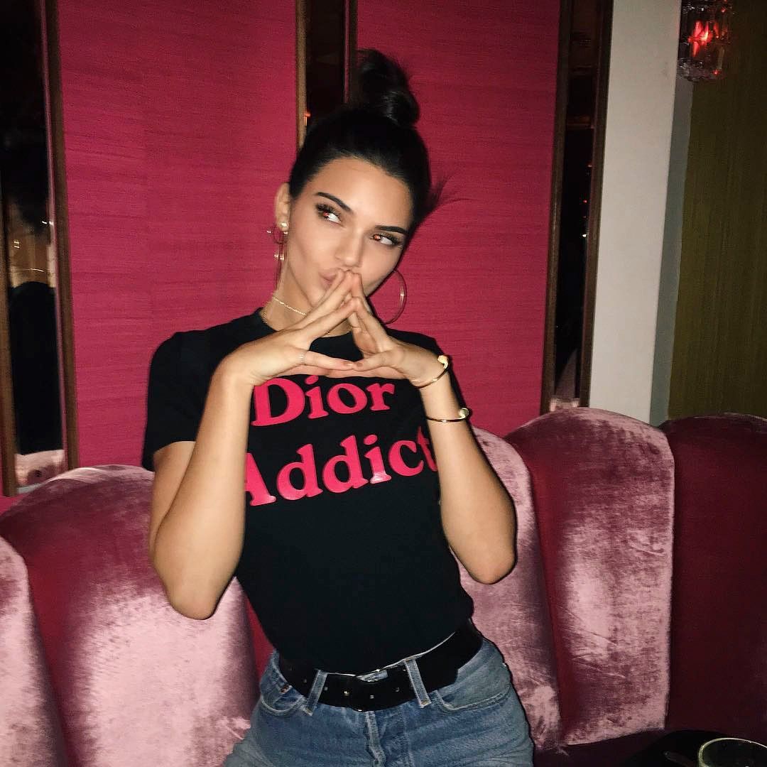 Kendall Jenner Revives the Socialite Slogan Tee