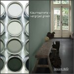Kleurinspiratie: op zoek naar een mooie kleur voor in huis? De kleur van deze week: vergrijsd groen.  Dit is Energizing Moss 7085 van Flexa Couleur Locale. – stijlvol, rustig en je kiest voor iets heel bijzonders – Bron afbeelding: Flexa en Moodwell