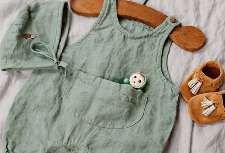 Linen Jumpsuit Peppermint Green Baby Overalls Romper #linenlove #babyromper #babyoufit #mintgreen