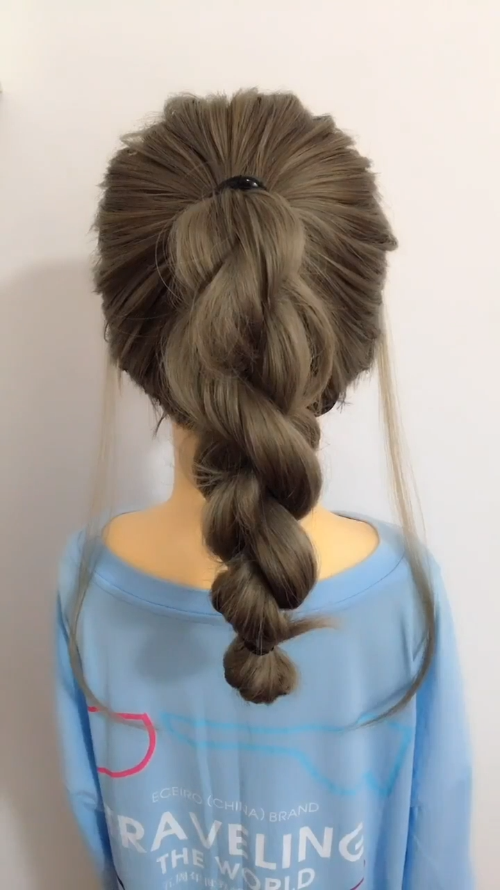 Click to visit my website to access more exciting content.The New Braiding Handbook: 60 Modern Twists on the Classic Hairstyle - Beautiful hairstyles for school - Easy Hair Style for Long Hair - Party Hairstyles - Hairstyles tutorials for girls - Hairstyles.