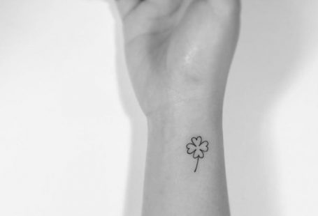 13+ Minimalist Tattoos By A Korean Artist