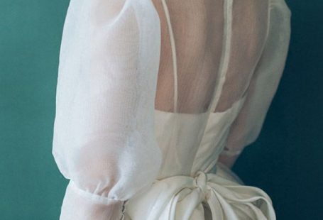 Only $118.99, Short Wedding Dresses Vintage Chic Tea Length Bubble Sleeves Weddding Dress with Collar 70s 80s Style #E8936 at GemGrace. View more special Short Wedding Dresses,Wedding Dresses with Sleeves now? #GemGrace To buy delicate gowns at affordable prices. Over 399 new styles added, shop now to get $10 off! All free shipping!