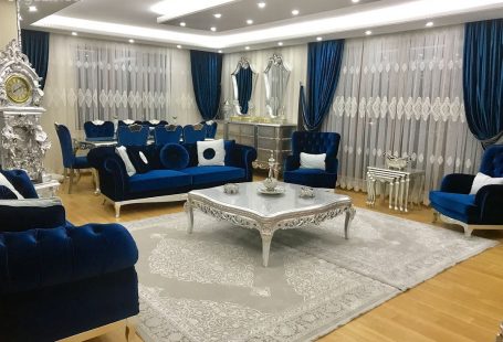 Salon, Orta sehpa, Halı, Mavi, Lacivert, Fon perde, Perde, Asma tavan, Klasik stil