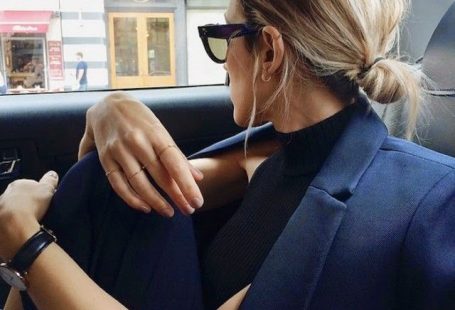 oh he is so beautiful the low bun and is perfect for every occasion!