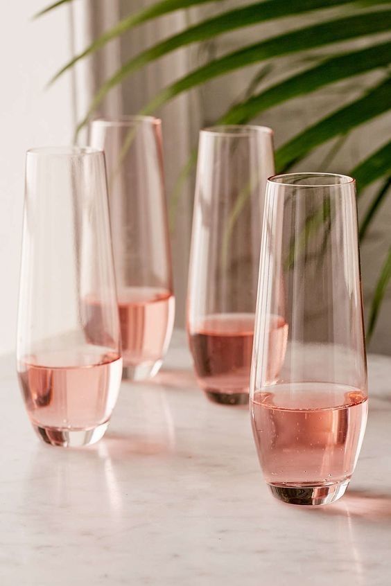 Pretty In Pink - 30 Champagne Flutes Your NYE Needs Now - Photos
