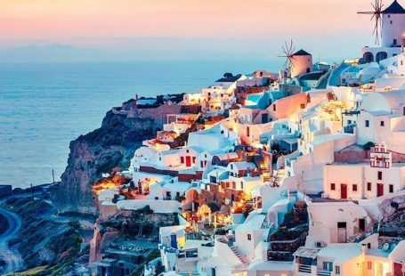 Santorini Gems: Semi-Private Sailing Cruise on a Catamaran #traveltogreece Discover one of our best-sellers: Santorini Gems: Small Group Sailing Cruise on a Catamaran. Check out this incredible activity by clicking on the photo. #santorini #greece