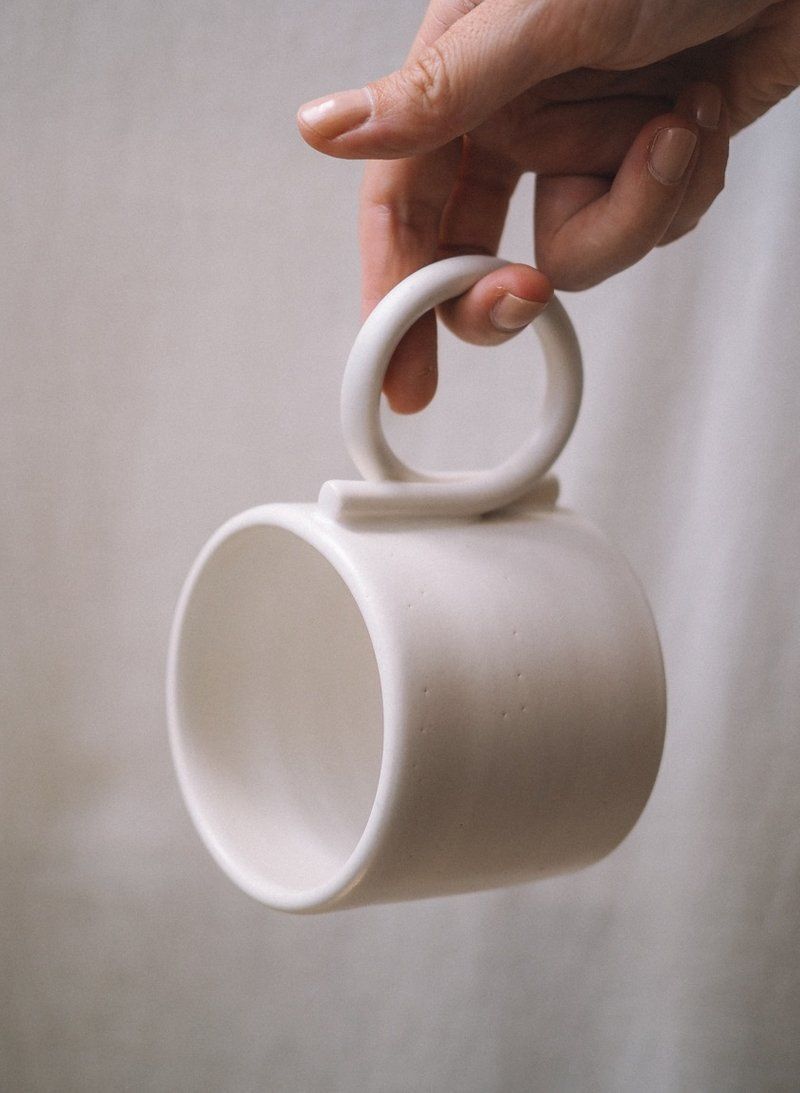 Schleife behandeln Becher - Bild des Schleifengriffbechers - #Artists #becher #behandeln #Ceramics #FashionTrends