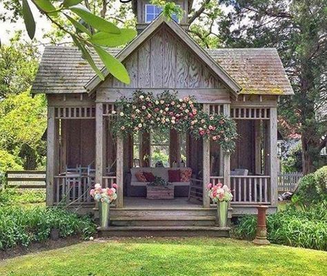 We explore all different styles of home decor here at The Cottage Market but if there is one style that stands out as number one amongst the readers is The Fixer Upper Farmhouse Style.  So today we are going to take a look at Farmhouse Style from a little different perspective…we are going to check …