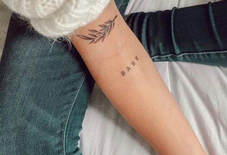 The Perfect Tiny Tattoos to Mix With Delicate Jewelry to Usher in Spring