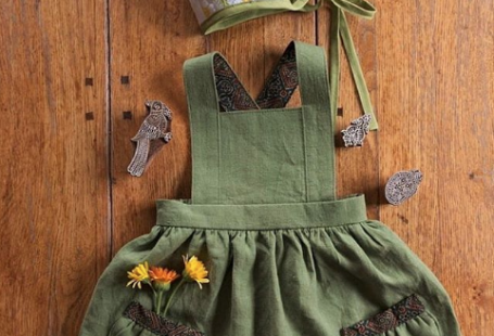 A Beautiful Girls Dress - the Tui Pinafore is a sewing pattern for beginners and for all stages of sewing! This Pinafore and Jumper comes in sizes 1 - 10 and is available for instant digital PDF download. This green linen pinafore is the perfect dress for your girl.