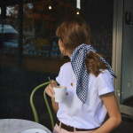 There are four ways to make t-shirts, shirts, and skirts more stylish