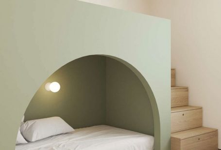 This Modern Scandinavian-Style Apartment is a Lesson in Warm Minimalism - #Apartment #Lesson #lessons #Minimalism #Modern