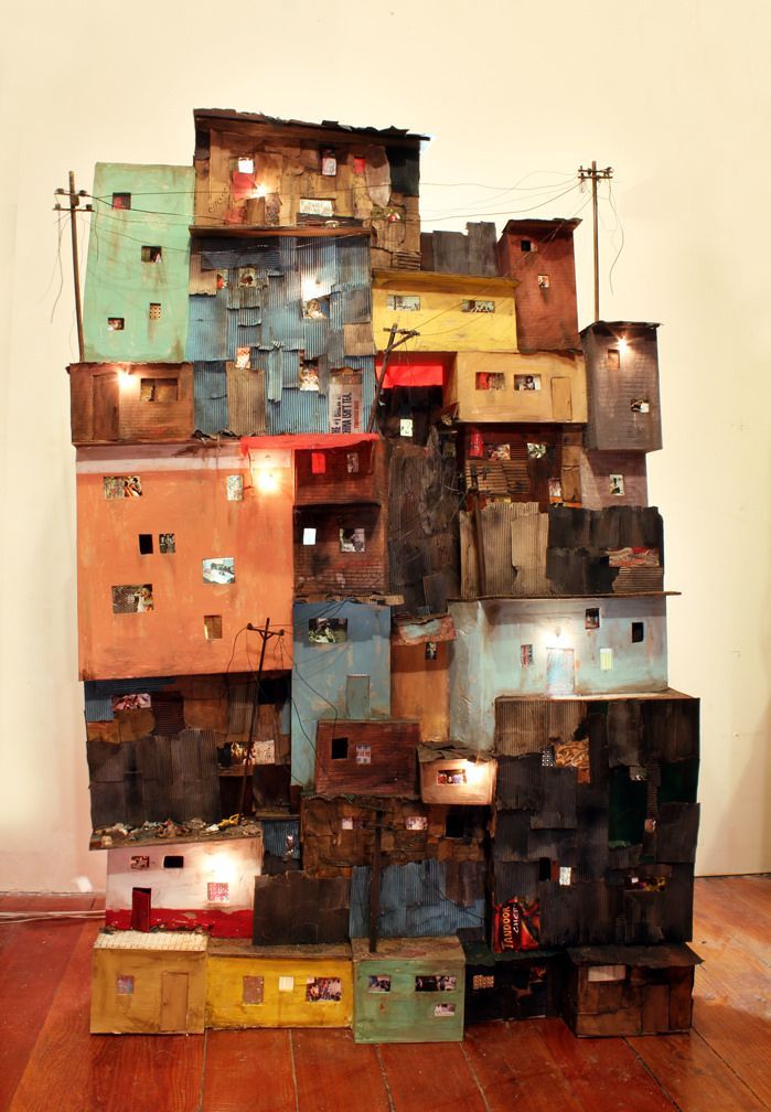 Oakland based artist Tracey Snelling, featured in Hi-Fructose Vol. 35, creates detailed dioramas and installations of urban landscapes. Ranging from miniature to large scale pieces, her installatio…