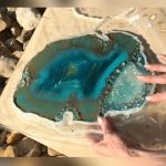Our Turquoise Blue pigment in the Gemstones Collection is a super trendy color in the geode artists community. The artists  @flat_landartistry combined this shade with our Green Pyromorphite and Shiny Malachite to create this gorgeous geode art piece. Take a look at the entire Gemstones Collection of resin pigments and grab some of our unique shades👇