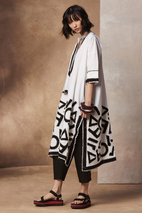 Urban Zen Spring 2017 Ready-to-Wear Collection Photos - Vogue