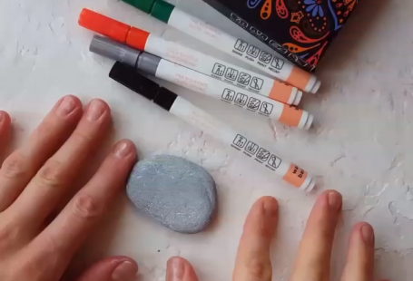 Halloween craft ideas, Halloween rock painting ideas, painted rock witch for Halloween, Acrylic markers, Artistro paint pens, DIY Halloween painted rocks, How to paint withc on a rock video tutorial