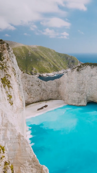 A gorgeous timelapse of Zakynthos, Greece. One of the best tropical islands in Europe that you should add to your bucket list.