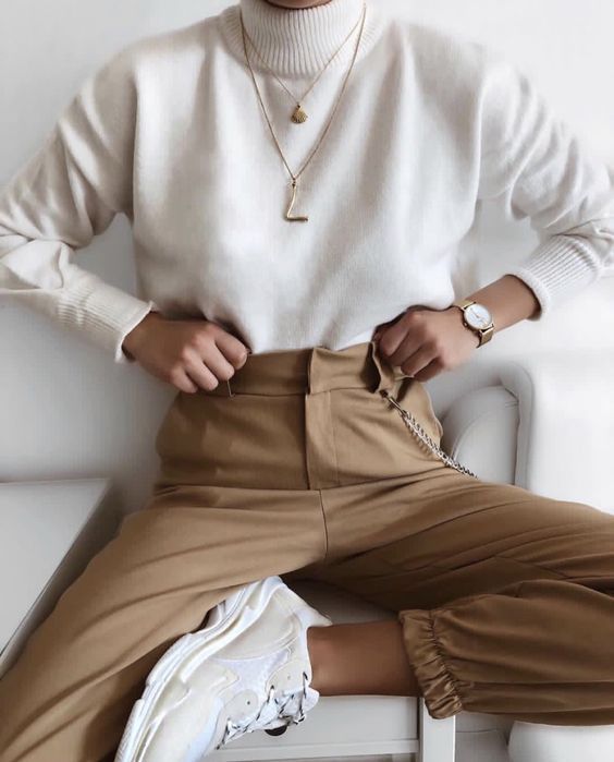 minimalistische Mode - Frauen Mode