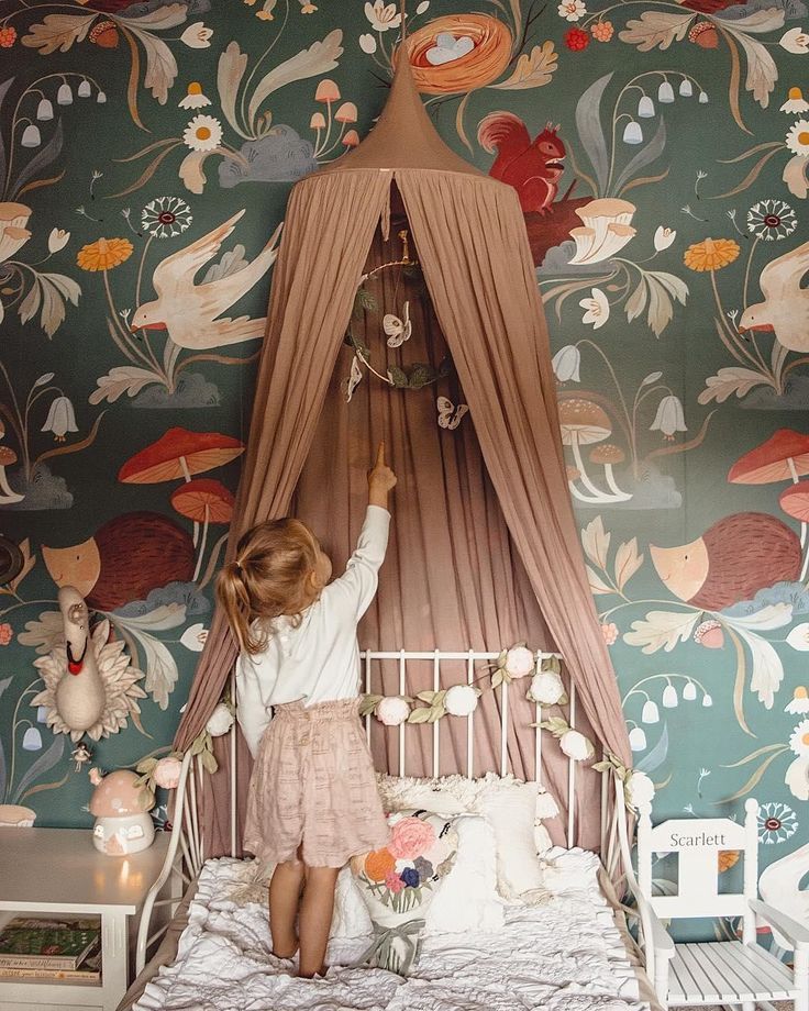 süßes Kinderzimmer im Vintage-Stil mit Baldachin #baldachin #im #Kinderzimmer #mit #Süßes