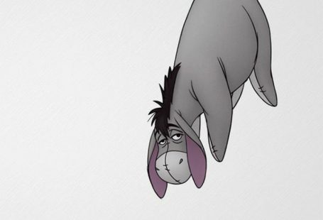iphone backgrounds, pu der bär, yori held esel fliegt in der luft mit einem baloon rot